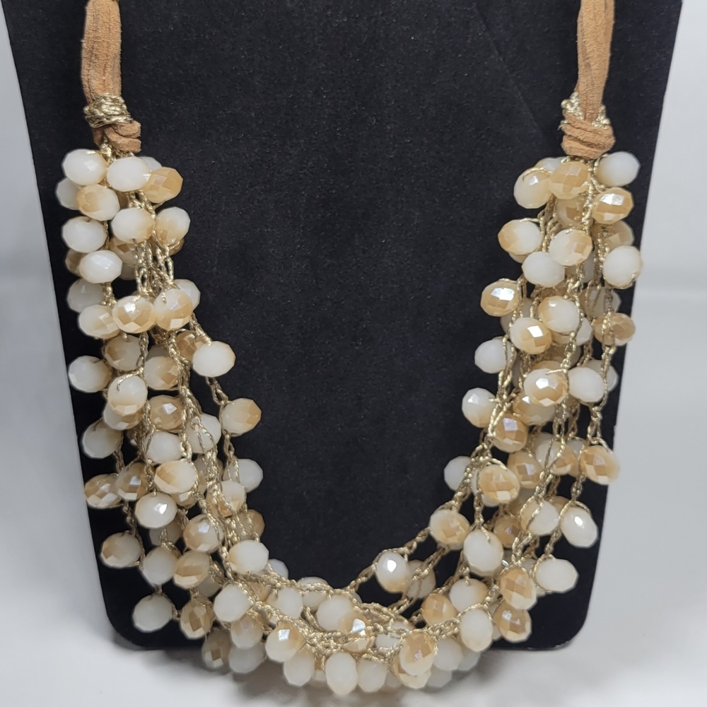 Women's neckless
